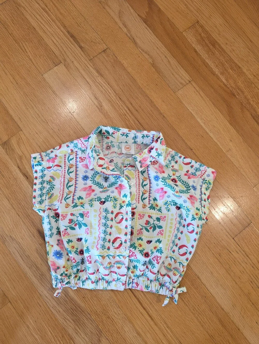 Wonder Nation Ladybug Floral Cropped Button Down Collared Shirt